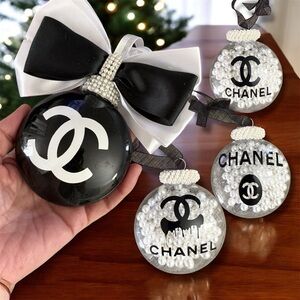 Christmas Ornament Set 4, Holiday Gift, Handmade Present, Pearls, Black/White